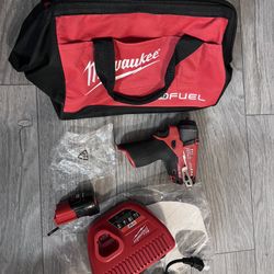 Milwaukee 1/4 Impact Wrench 