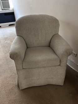 White Accent Chair pair / Armchair – Clean & Comfortable