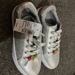 Girls Shoes Size 2 Youth New!