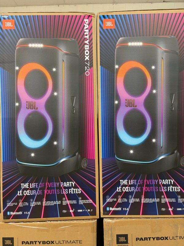 JBL Partybox 720. Rechargeable Battery  800 Watts . Brand New. Free 🎤 🎤.  