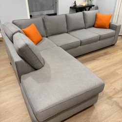 2 pc Sectional Sofa