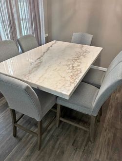 Counter Height Dining Table and Chairs