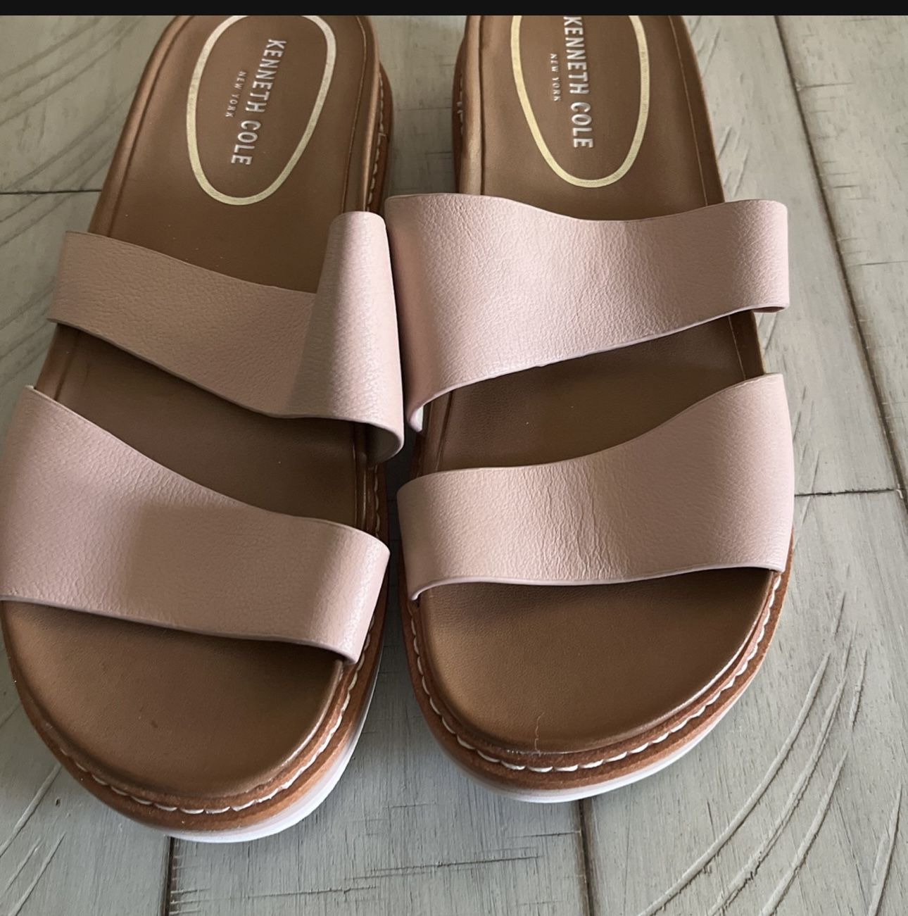 Kenneth Cole Sandals