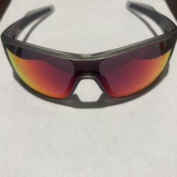 Oakley Sunglasses – Brand New / Light Lens Marks