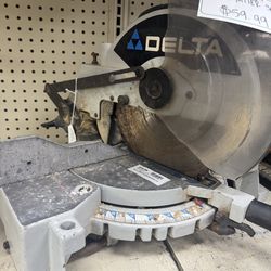 Delta miter saw