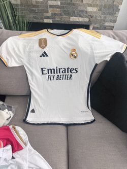 On field Real Madrid jersey size L slim fit Bellingham
