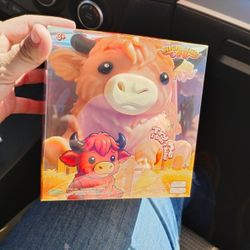 Highland Cow Squishy 