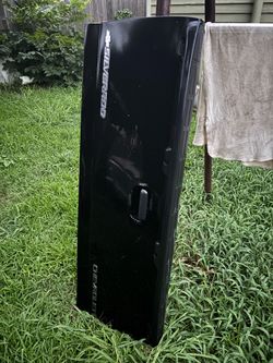 99 to 07 Chevy tailgate
