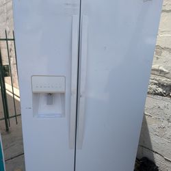 Whirlpool Refrigerator With Ice Maker