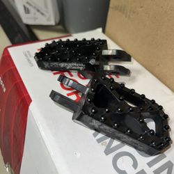 Honda Grom Two brothers Billet Foot pegs 