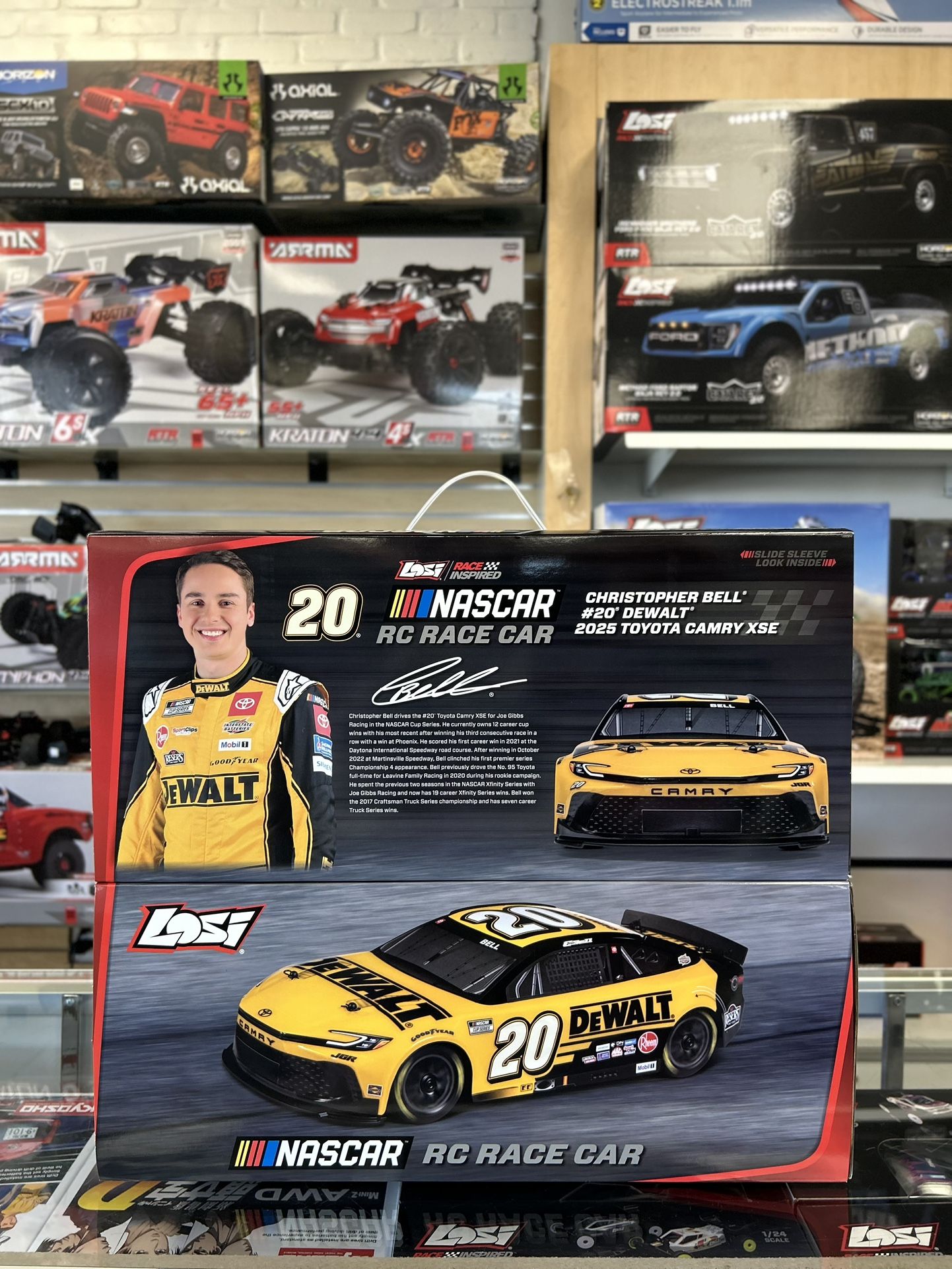 Losi NASCAR AWD #20 DeWalt Christopher Bell