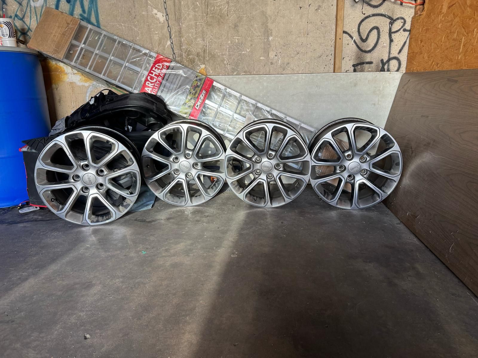 18in Jeep Rims 
