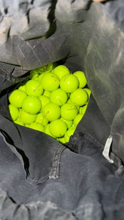 Tour response golf balls