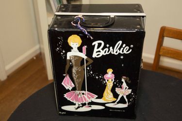 1960’s Barbie Doll & Carrying case