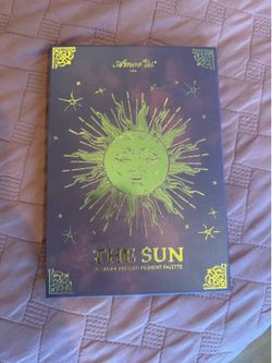 Amor  the sun 27 shade pressed pigment palette