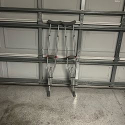 Crutches Adjustable 