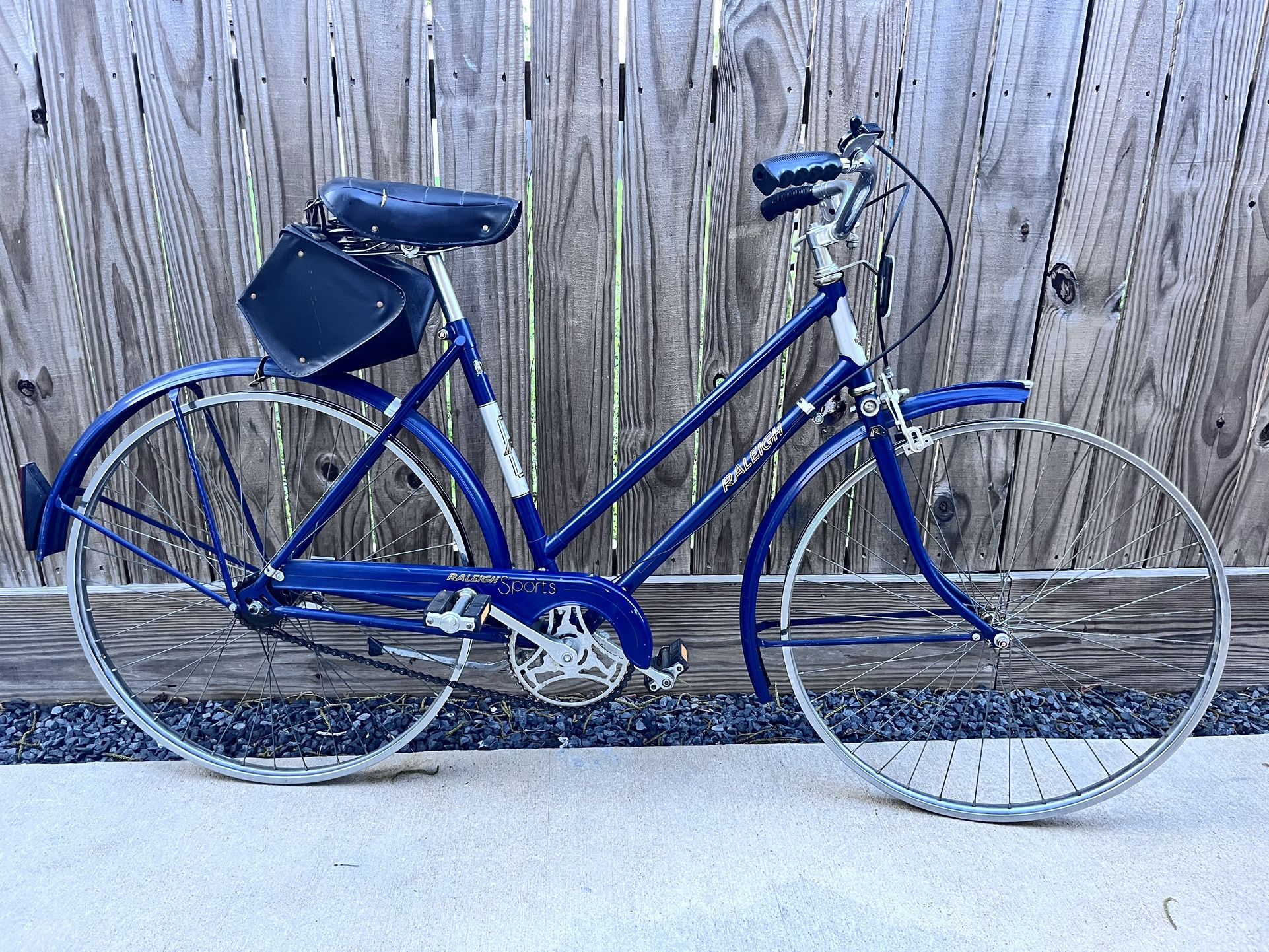 Vintage Raleigh Sports Cruiser Bike, Missing The Tires, Selling As Is. $30