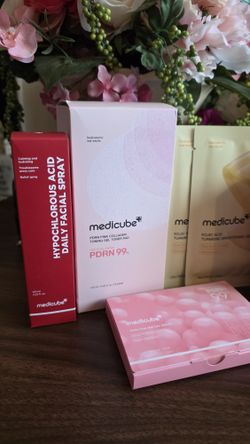 Medicube Affordable Glow In a Week 8 Piece Skincare Set Brand New