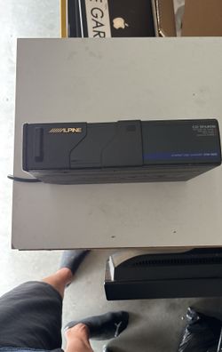 Alpine CD Shuttle