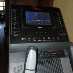 FREEMOTION ELLIPTICAL $500 OBO Reduced To $430 If Picked Up Today $400.