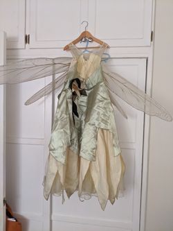 Kids dress costume sz10 with wings