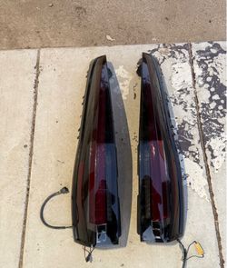 2007-2014 Yukon GMC Tail Lights (May Fit Others)