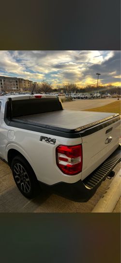 Ford maverick Tri Fold bed cover