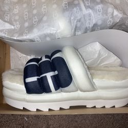 Ugg Slides