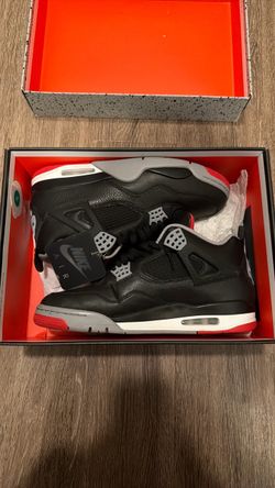 Jordan 4s