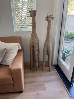 Large Woven Seagrass Giraffe Statues Set of 2