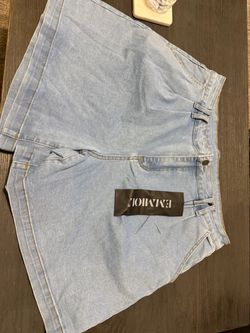 Emmiol Light Wash Denim Shorts