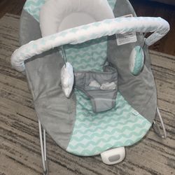 Ingenuity Ity Bouncity Bounce Vibrating Deluxe Baby Bouncer Seat, 0-6 Months Up to 20 lbs (Goji)