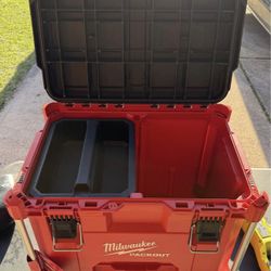 Milwaukee pack out XL BOX