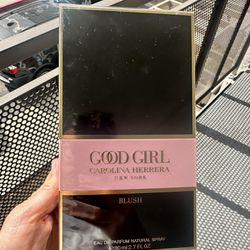 Good Girl Blush 2.7 Carolina Herrera Perfume
