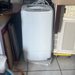 Small Washing Machine Brand Chefmate Like New 