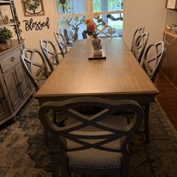 Dinning Set For 8