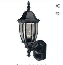 Motion sensor light