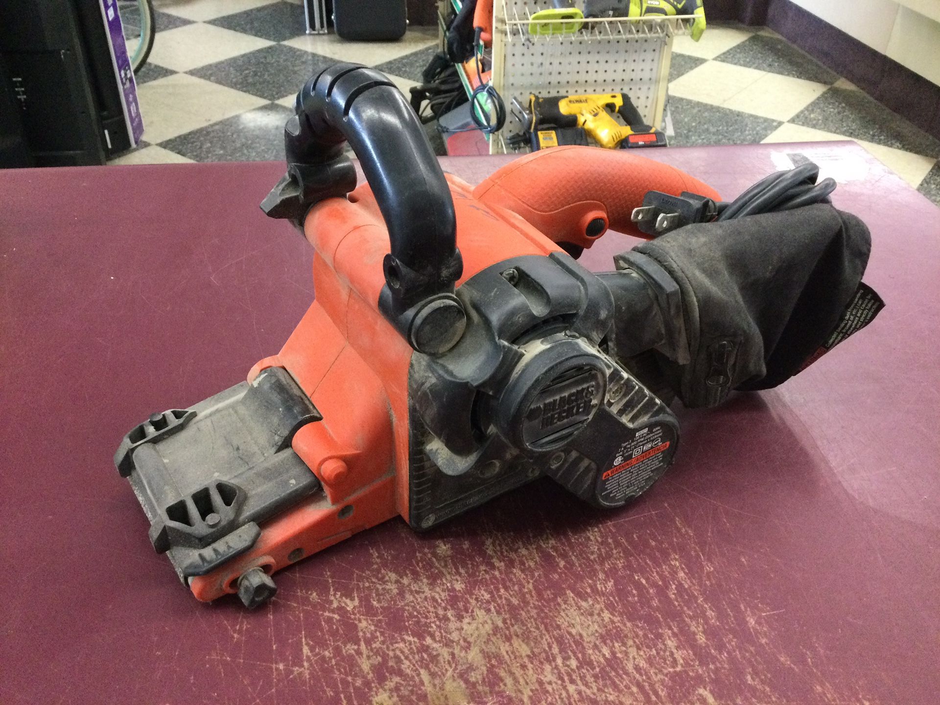 Belt Sander 3” x 21” Black + Decker B&D BLACK & DECKER