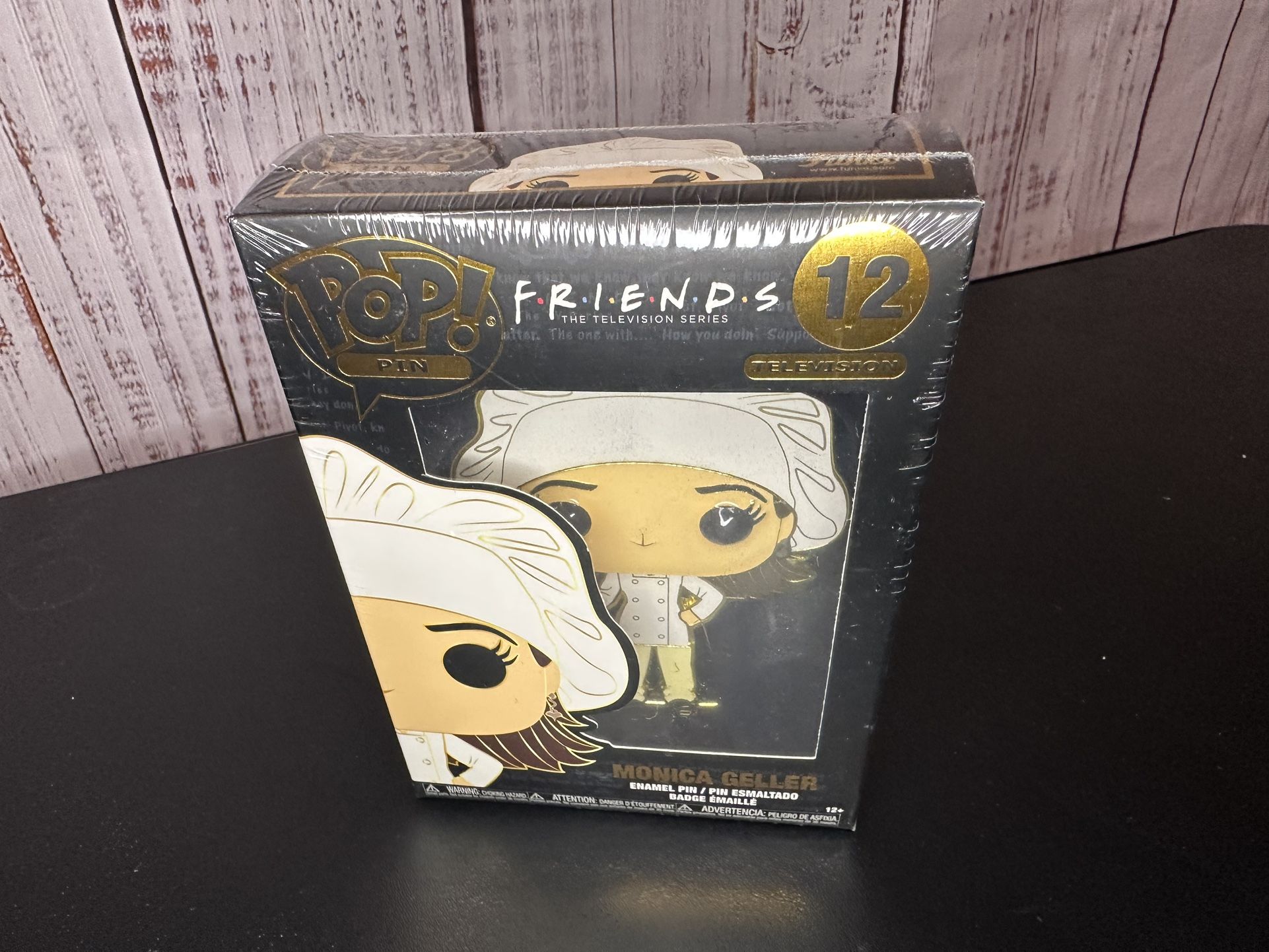 Funko Pop Large Enamel Pin - Television - Friends 12 Monica Geller