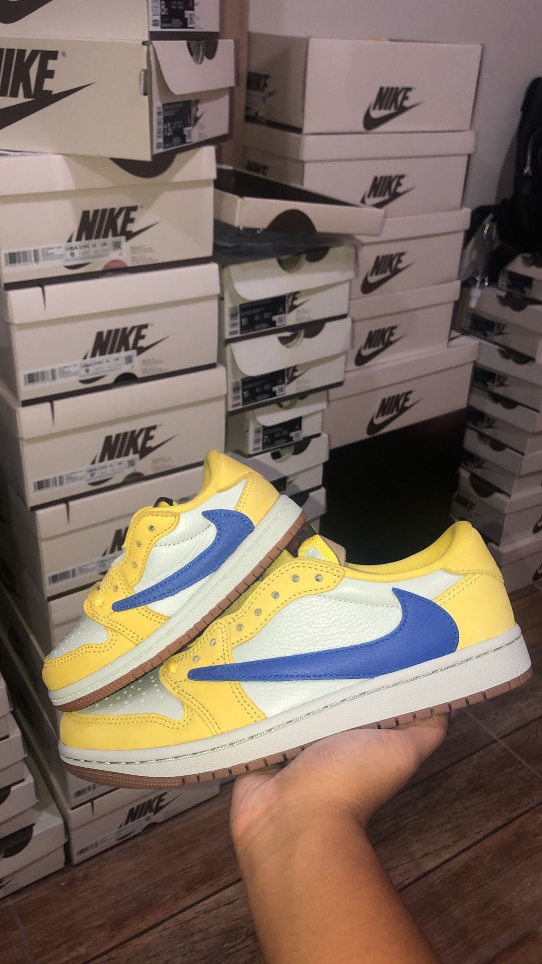 Jordan 1 Low Travis Canary - Multiple Sizes