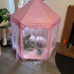 Child’s Cinderella Tent With Lights