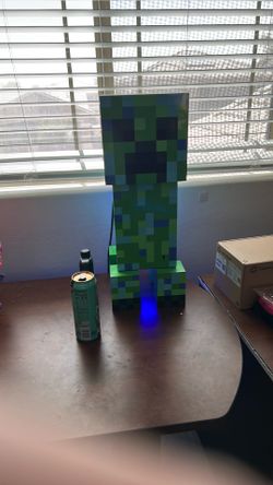 Toy mini fridge