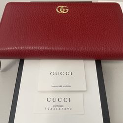 Gucci Marmont wallet