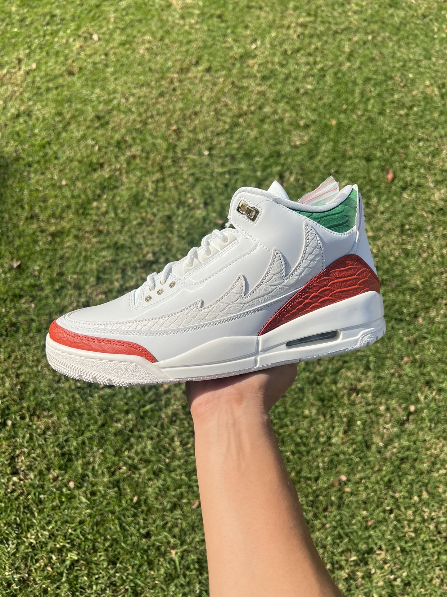 Air Jordan 3 “El Vuelo” Size 10