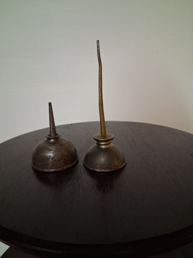 2ea Antique Oil Cans