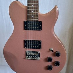 Lyon By Washburn Electric Guitar In pink Sparkle Gloss Finish. Excellent condition. Plays and sounds great. Everything working perfect. No issues. No 
