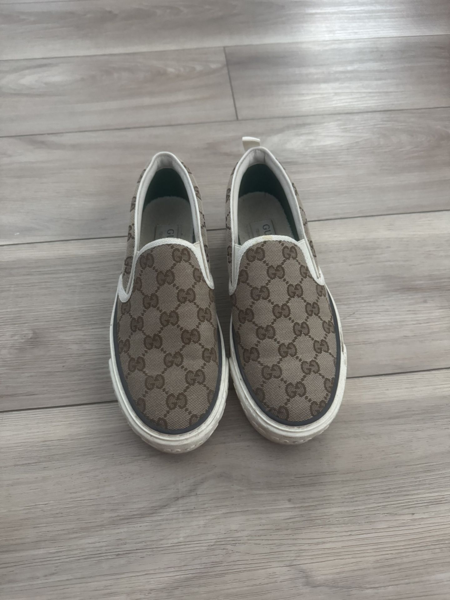 Gucci Women Shoes 