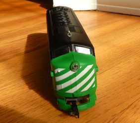 HO Burlington Northern F2 model electric train locomotive