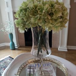 Gorgeous Vace With Hydrangeas
