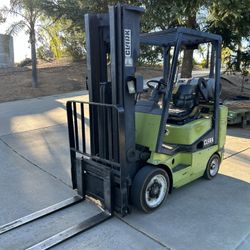 Clark CGC-25 Forklift 